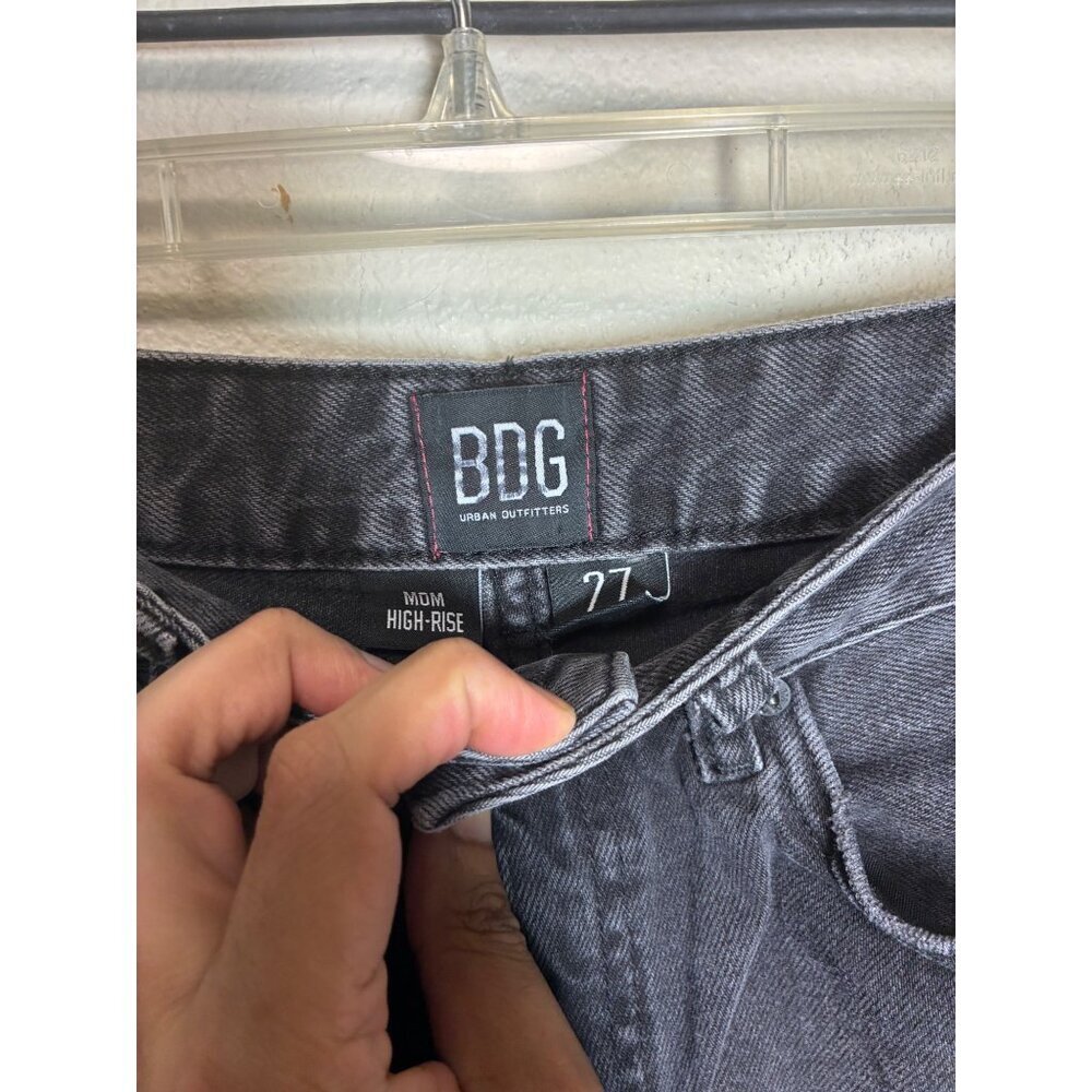 Urban Outfitters BDG Denim Jeans Mom High Rise Black Size 27 - Picture 2 of 10